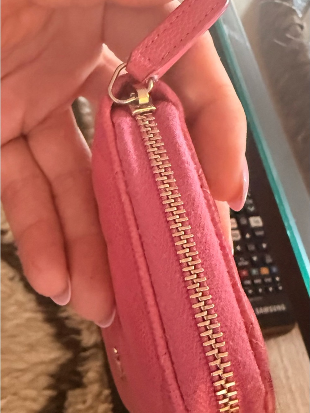 CHANEL Continental Quilted Coral Pink Caviar Leather Wallet with Gold CC - Picture 10 of 11